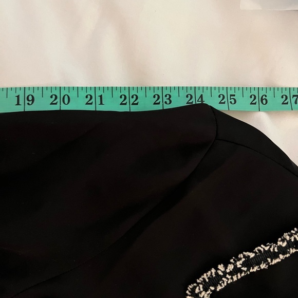 LAUNDRY BY SHELLI SEGAL Bouclé Trim Shirt - Picture 6 of 10